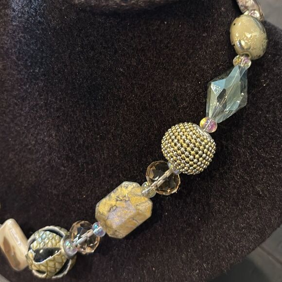 Neutaral Multicolor Beaded Glass Mixed Media Classy Necklace Toggle Closure - Picture 4 of 10